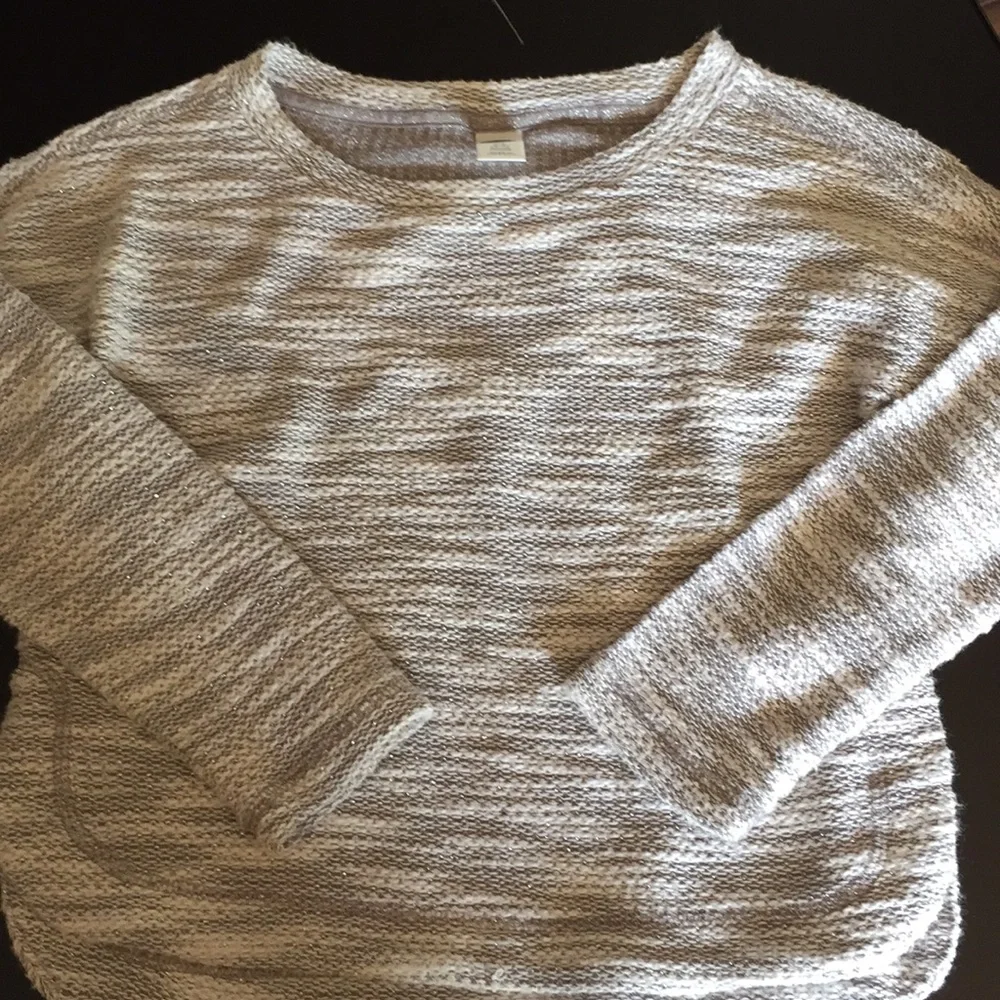 Old navy long sleeve sweater‎ size small6/7